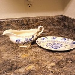 Vintage Gravy Bowl Set