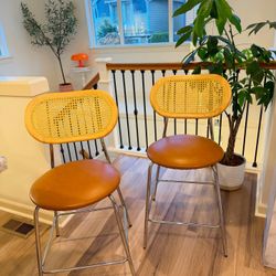 2 Stylish Bar Stools with a modern rattan and leather design