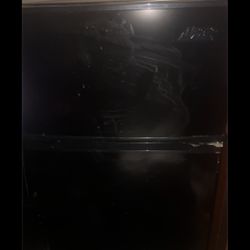Mini fridge with freezer 