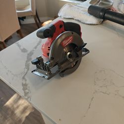Milwaukee M12 Circular Saw