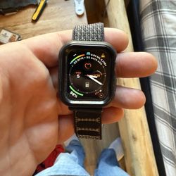 Apple Iwatch Series 6 And Stand