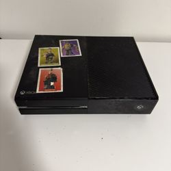 Xbox One 500GB Bundle – Works Great – 5 Games + Controller