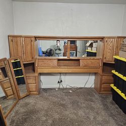  Headboard 