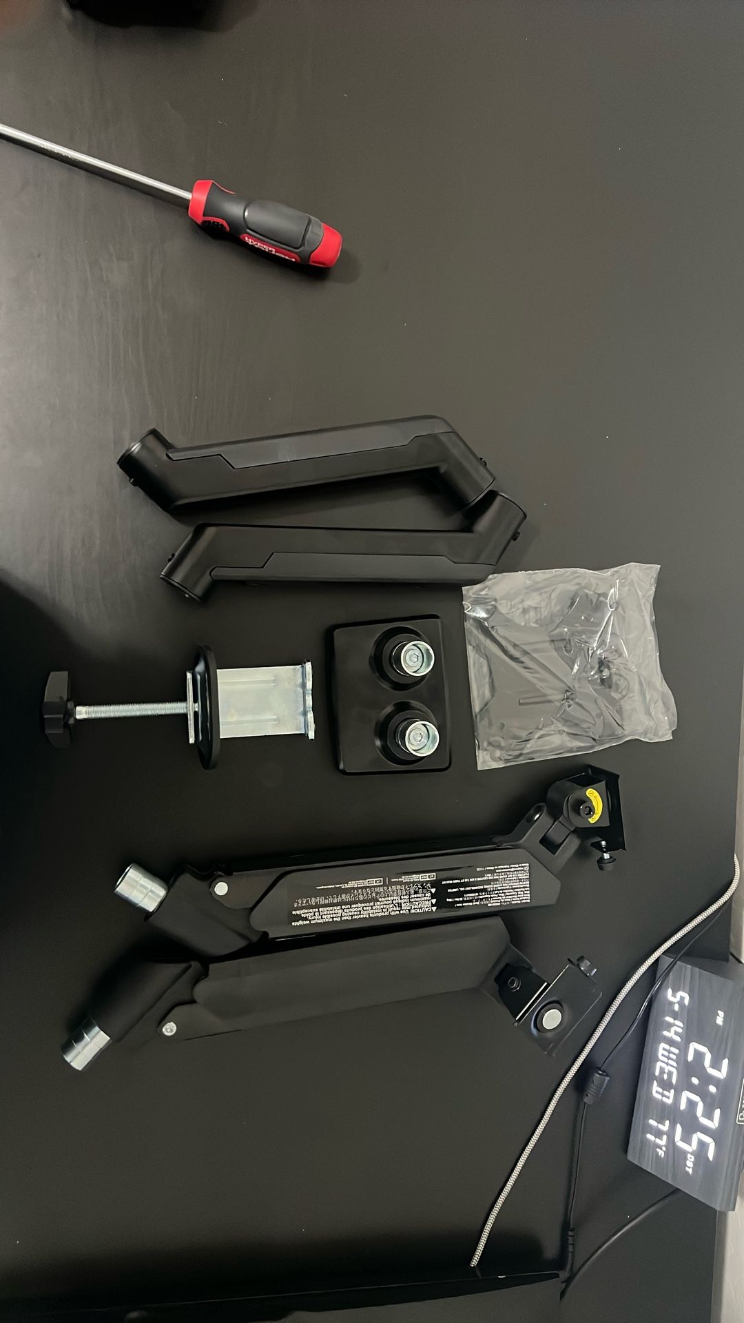 Dual Monitor Mount