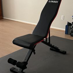 Adjustable Weight Bench 