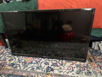 39” Polaroid LED HDTV