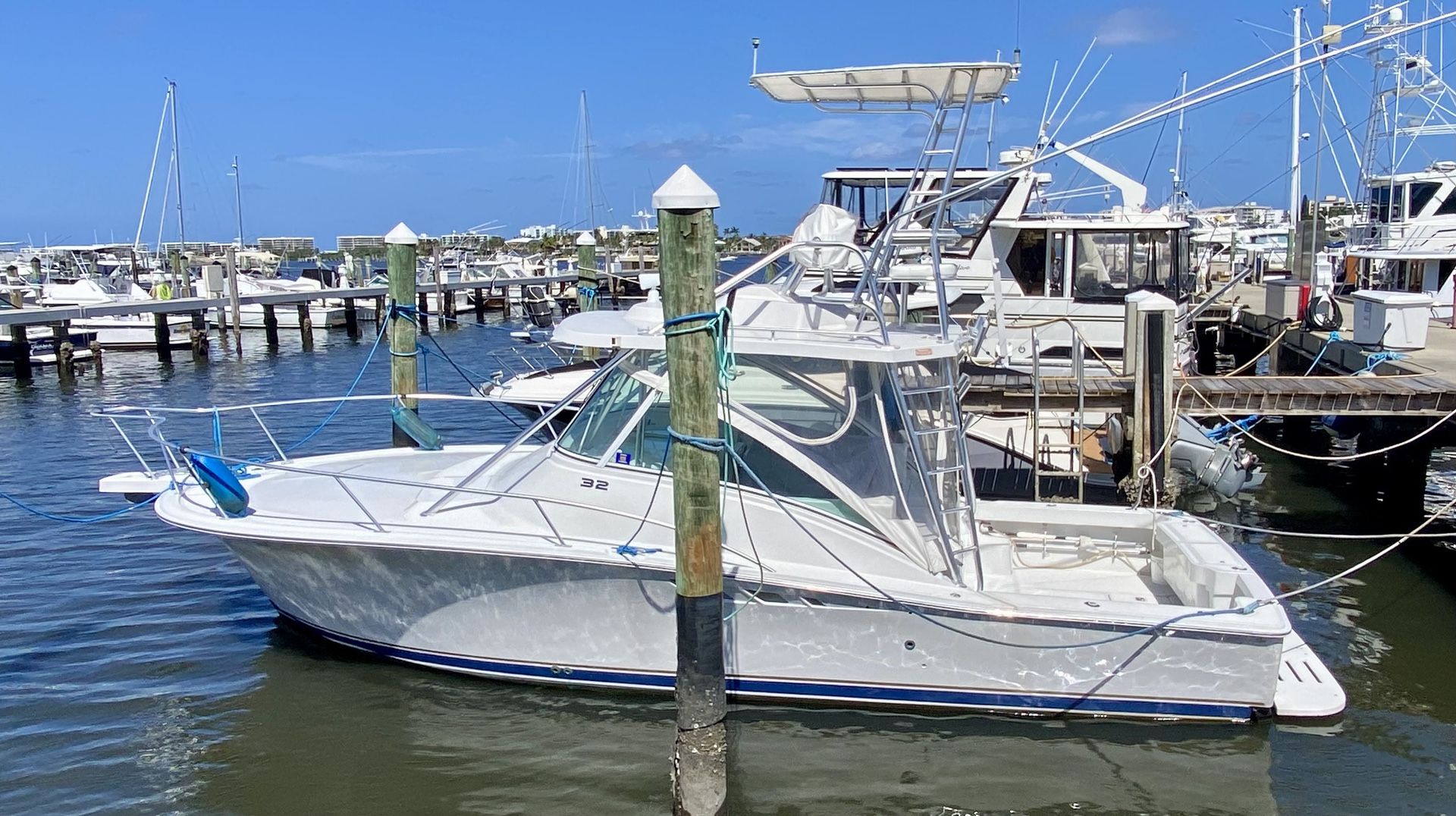2002 Luhrs 32 Open