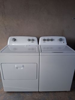 Whirlpool Washer And Dryer Electric Set