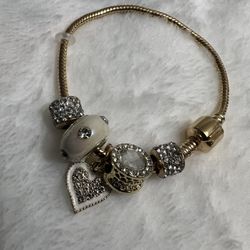 Gold Heart Charm Bracelet