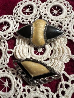 Vintage Art Deco Brooch Pin Set