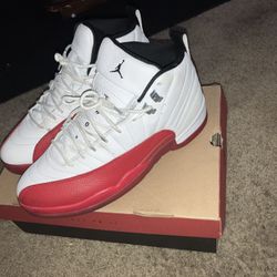 Jordan 12 “cherry” Size 11