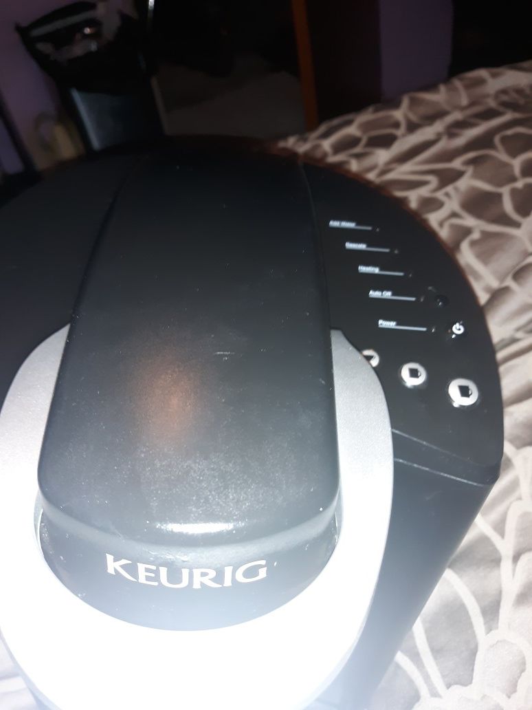 Keurig K-Classic Single Serving K-Cup Pod Coffee Maker, 6-10 oz, Bla