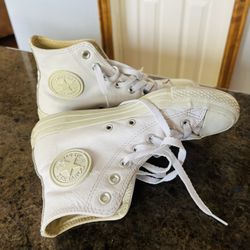 White Leather Converse, In Great Used Condition, 4 1/2 Mens But Runs Big, More Like 5, 5.5 Sizes 7, 7.5 Woman $19