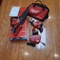 Miwaukee M12 'Fuel'  Pruning Saw, Reciprocating Hackzall, Battery, Charger, Bag Kit