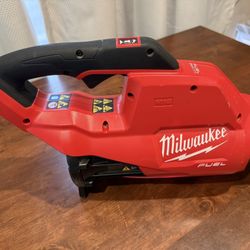 Milwaukee Leaf Blower
