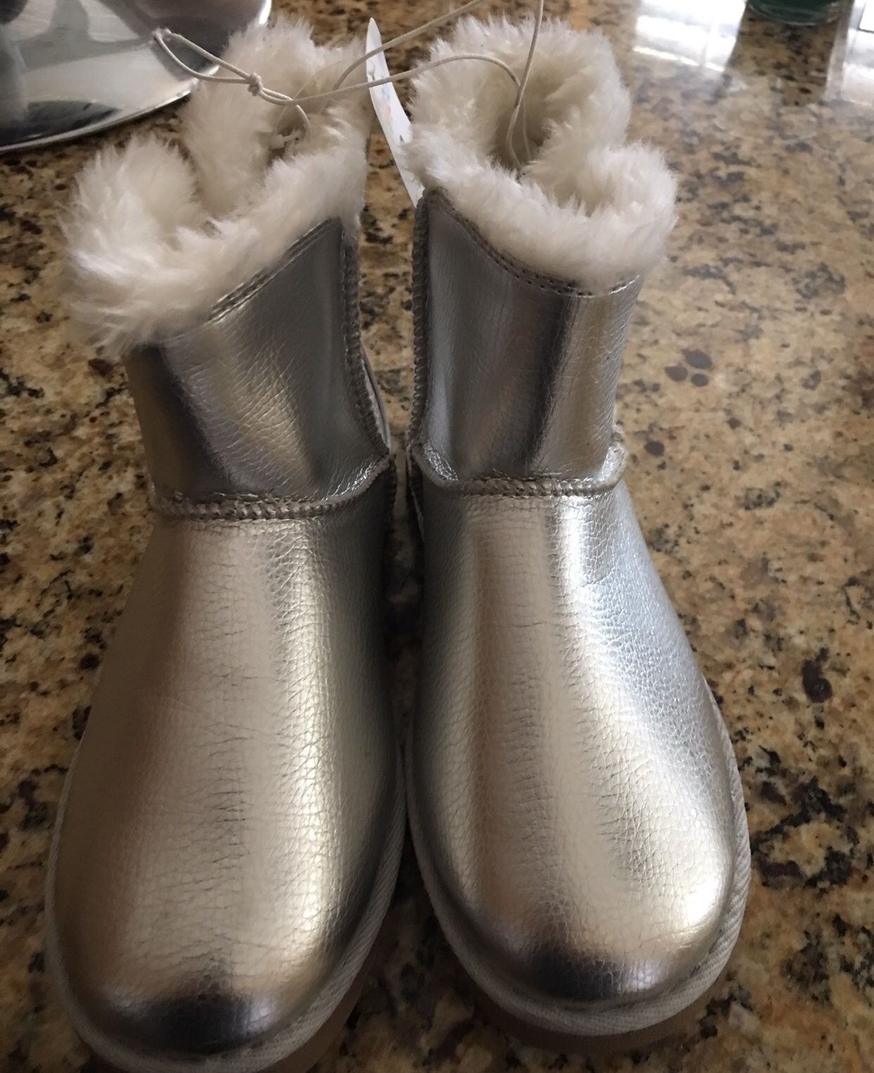 Girls boots