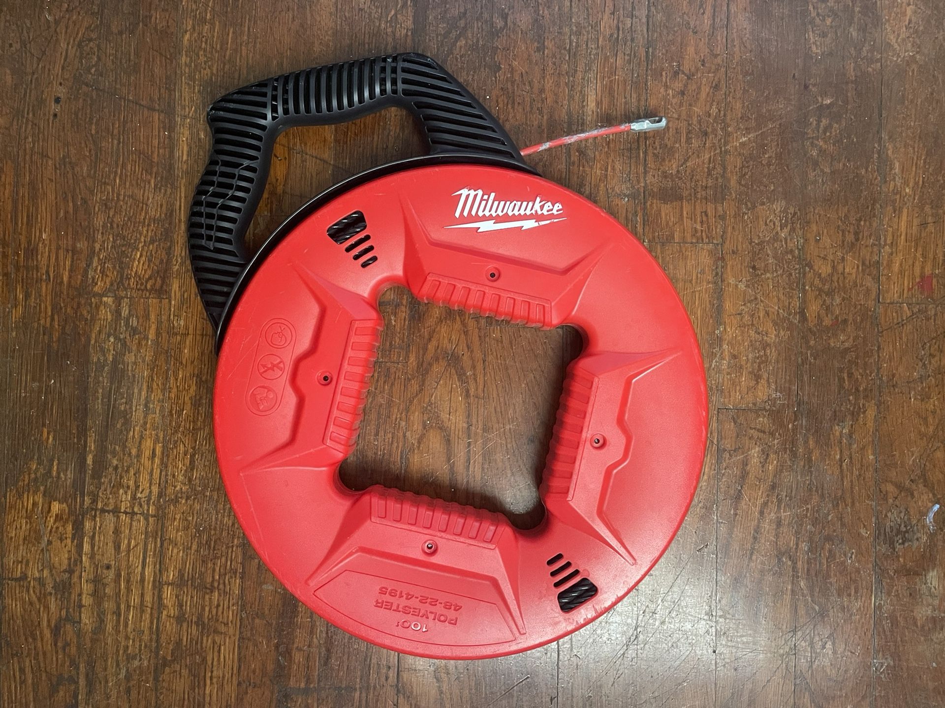 Milwaukee 100 Polyester Fish Tape with Flexible Metal Leader - Main Image