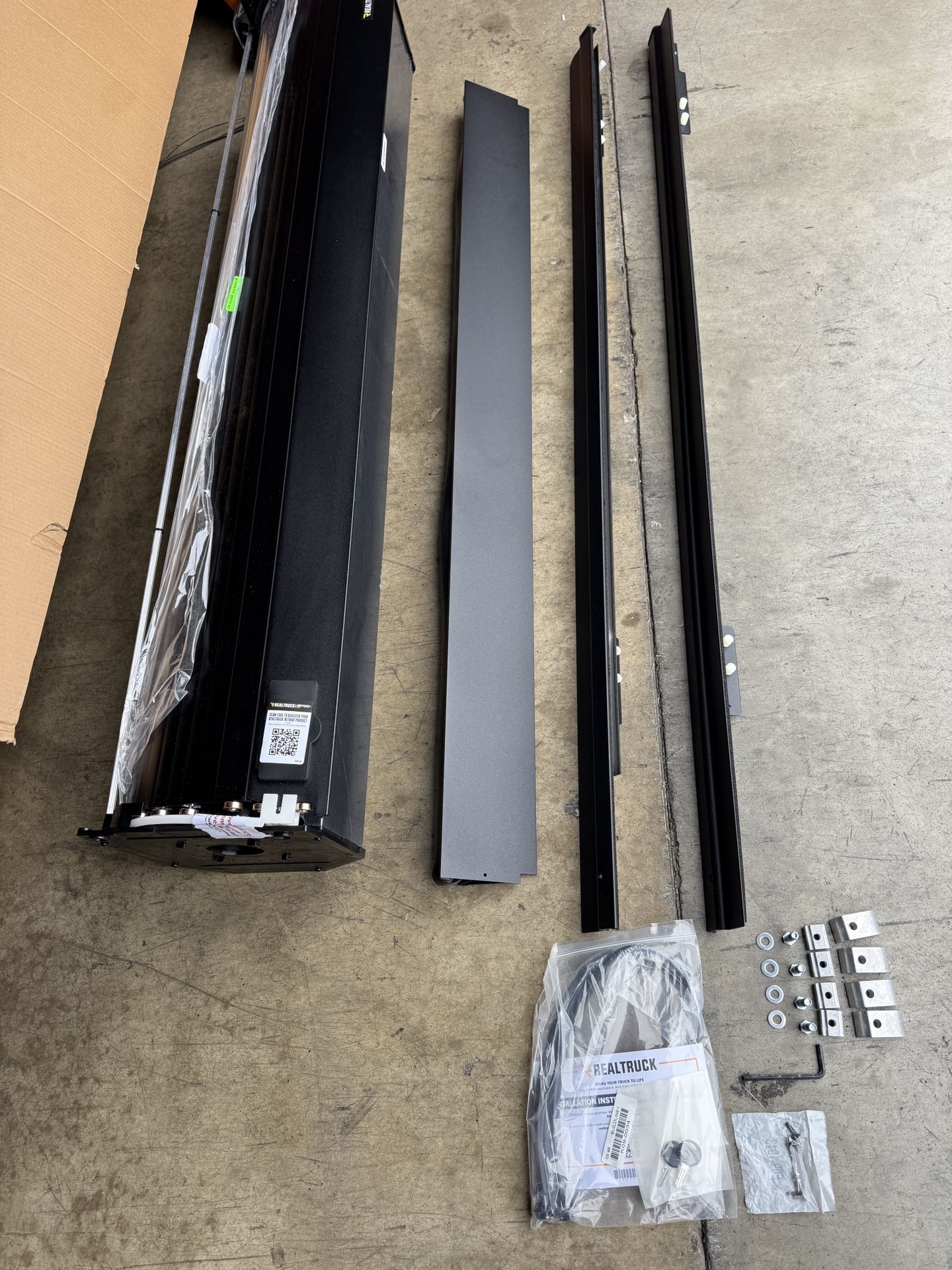 Retrax ONE MX Retractable Tonneau Fits 22 to 24 Toyota Tundra 5'7" w/ Deck Rails