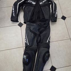 Dainese 2 Piece DAir Misano Airbag Suit 50EU/40US