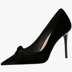 high heels - pointed toe 