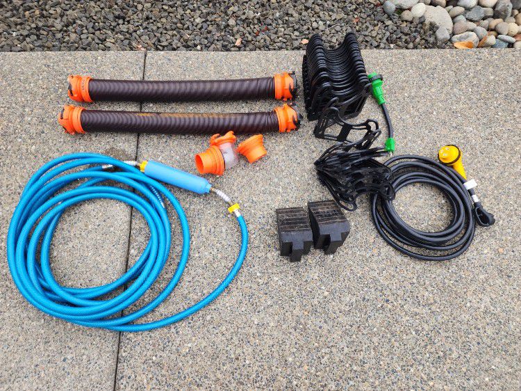 Travel Trailer  Power Cable And Hoses 
