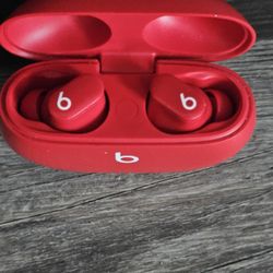 Beats Studio Red