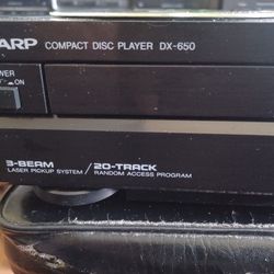 SHARP CD PLAYER 💿 AND FREE CDS 💿 $100 FINAL PRICE READ DESCRIPTION AND SEE 👀 ALL PICTURES 