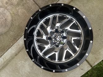 22x12 Fuel D211 Triton Chrome W/Black Lip Wheel 8x170 (-44mm)