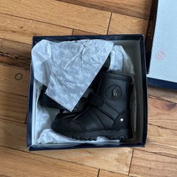 New Toddlers Ralph Lauren boots size 6 