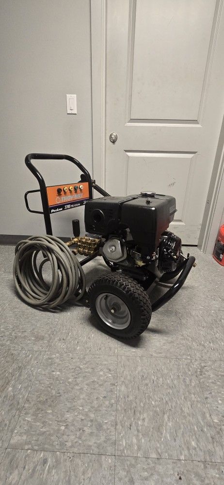 PRESSURE WASHER COMMERCIAL GRADE 3700PSI 4GPM
