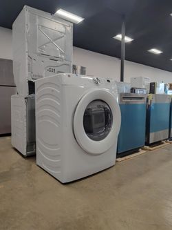 GE Energy Star 7.8 cu. Ft. Capacity Smart Front Load Gas Dryer