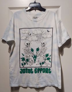 T-SHIRT ( SIZE LARGE )