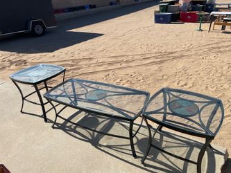 Coffee table and two end table Metal frame and glass tops