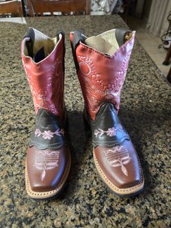 Girls leather boots