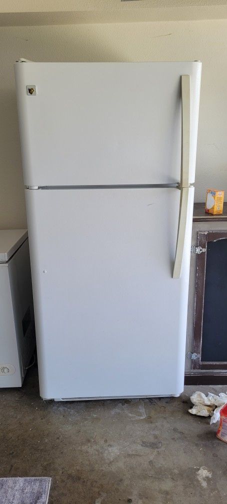 Refrigerator