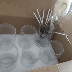 Drinking glasses set/ set de vasos para beber