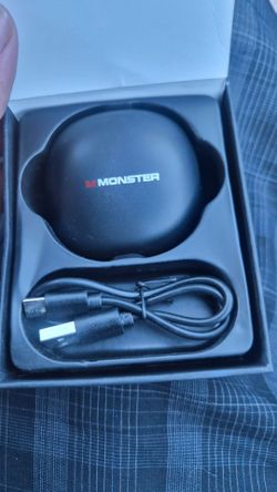 Monster True Wireless Earbuds with Charging Case
