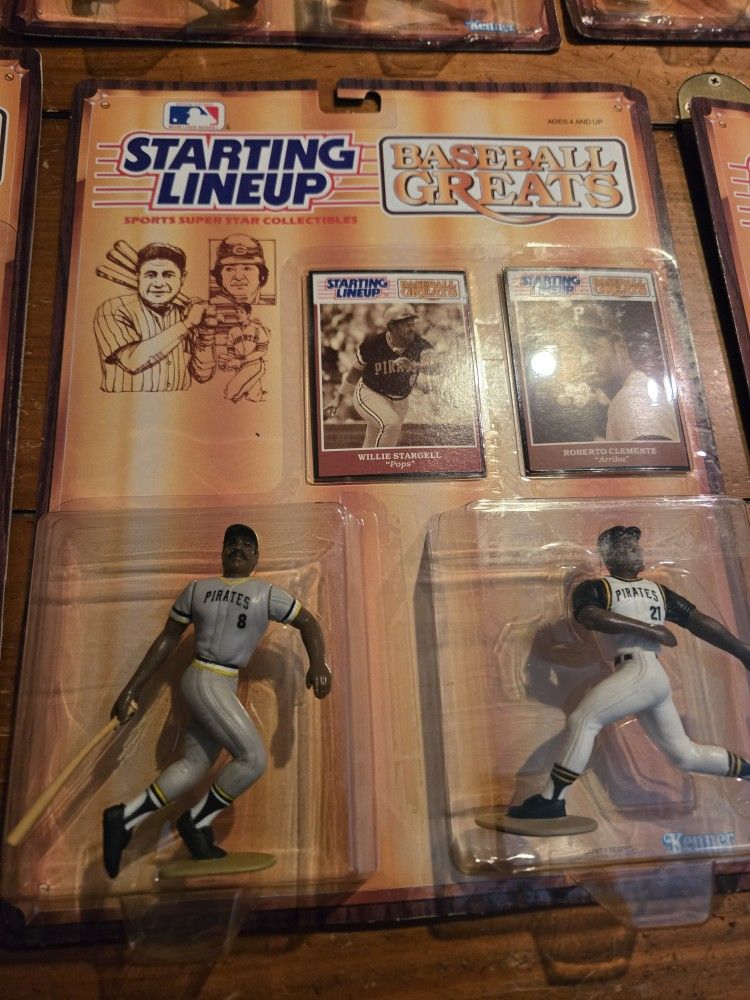 11 Double Starting Lineup Figures
