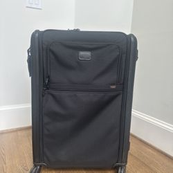 Black Tumi Alpha 3 Suitcase 