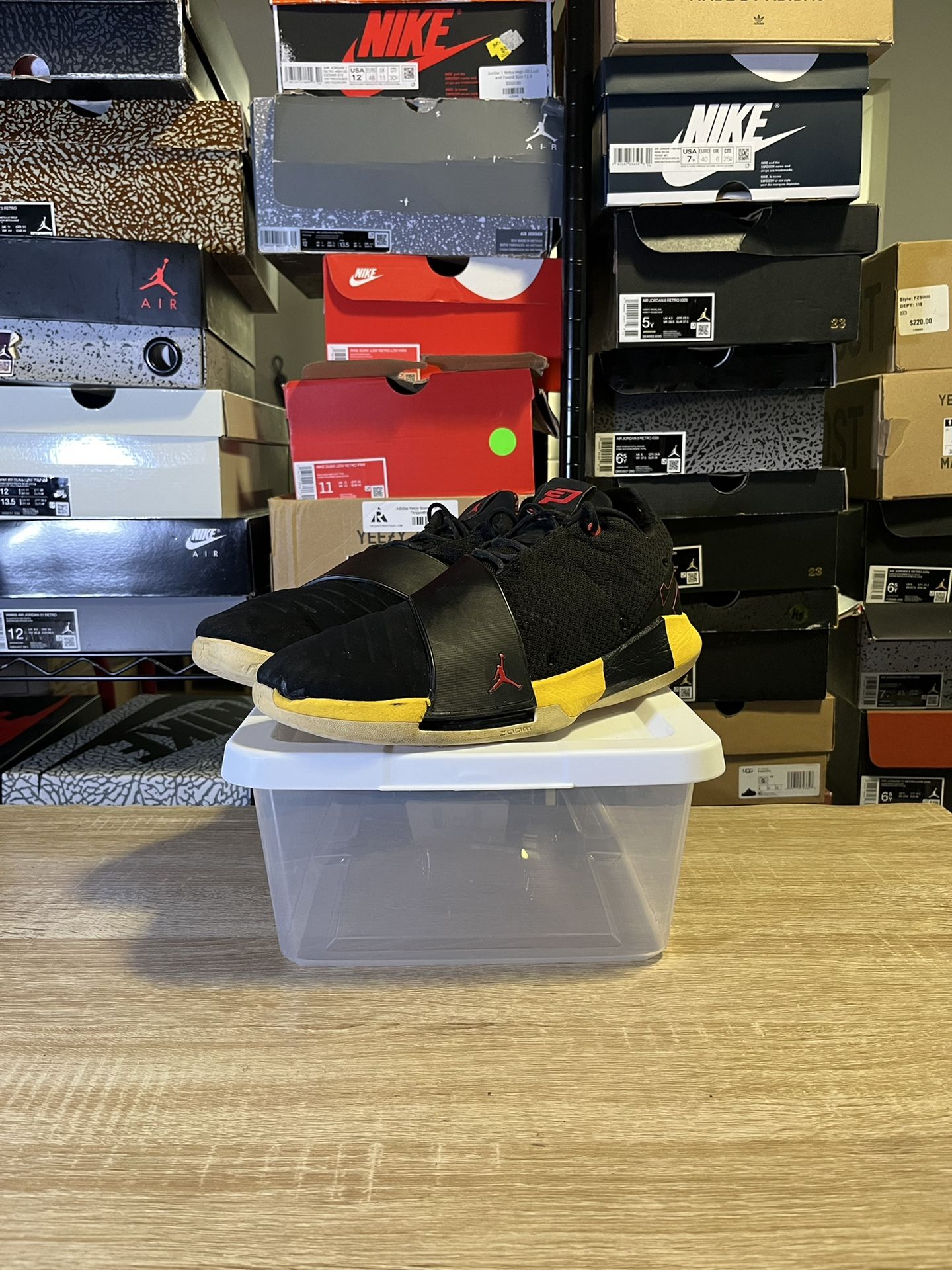 Air Jordan CP3 XI TAXI 11