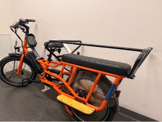 Radwagon 4 electric cargo bike