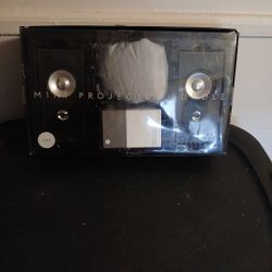 Mini  Projecter  In Box 