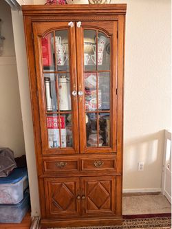 Steinhafels Furniture Oak Cabinet Hutch