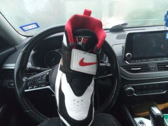 Nike diamond turf white red and black