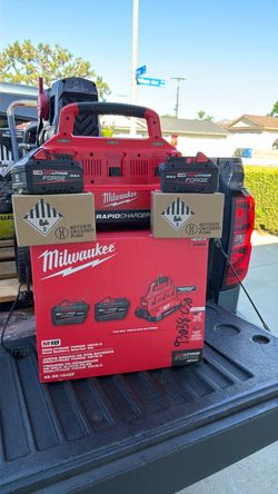 Milwaukee Red Lithium Forge XC 8.0 Dual Battery Starter Kit With 6 Battery Rapid Charger