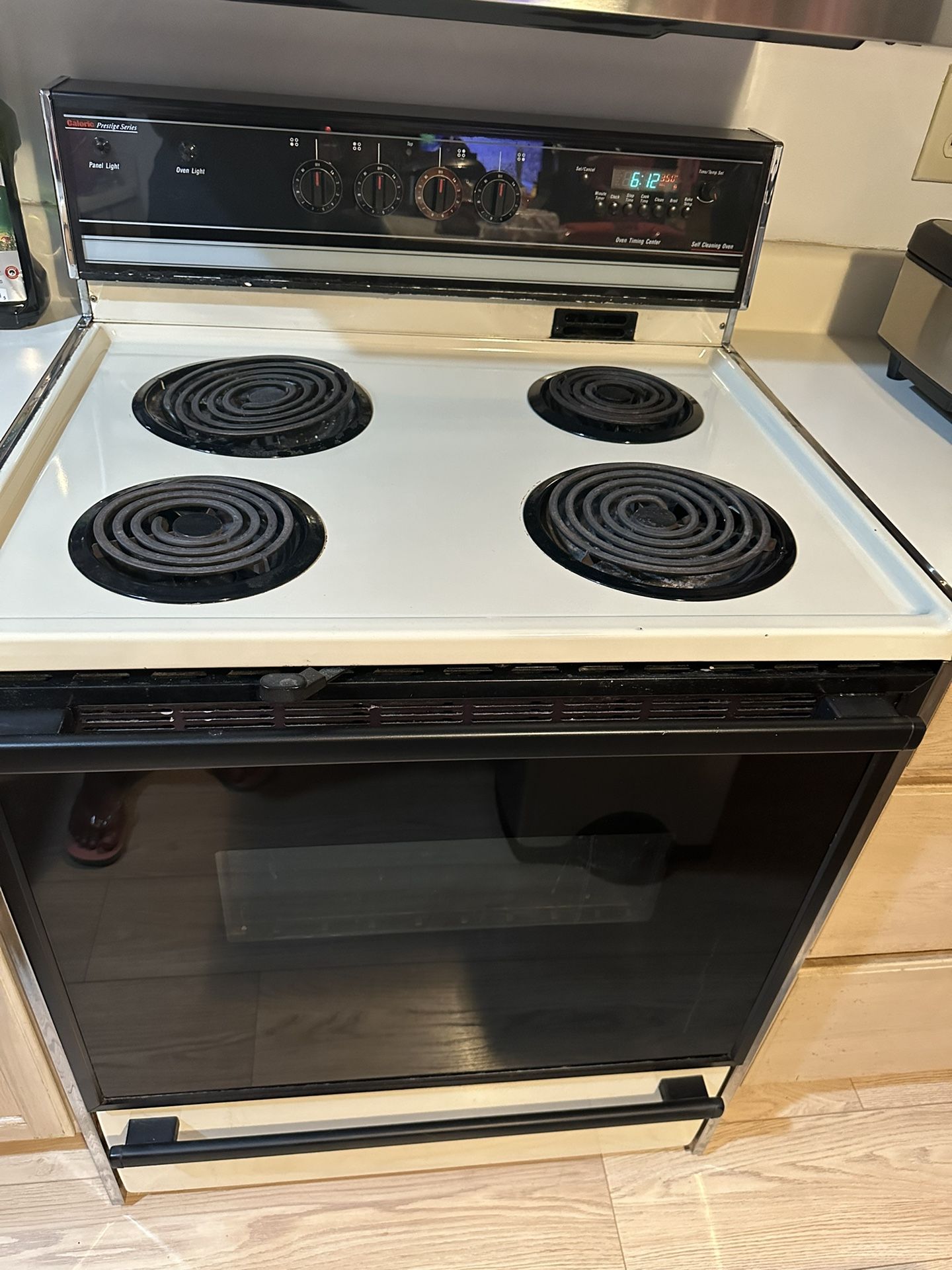 Caloric Prestige Series Oven Range