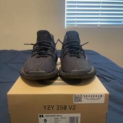 Yeezy 350 Onyx V2