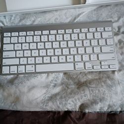 🍎 Apple Magic Keyboard
