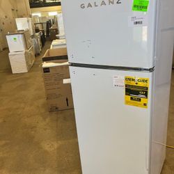 Galanz GLR12TWEEFR 12 cu. ft. Retro Frost Free Top Freezer Refrigerator