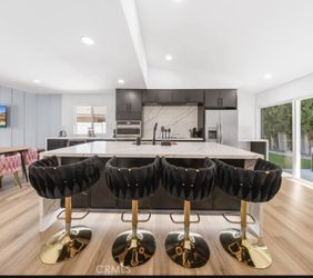 Kitchen Island- Bar Stool (set Of 4)